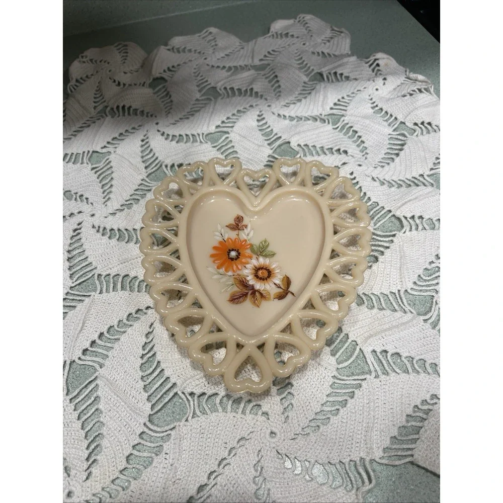 Vintage Westmoreland Tan Glass Heart Lace Edge Orange Floral Trinket Plate